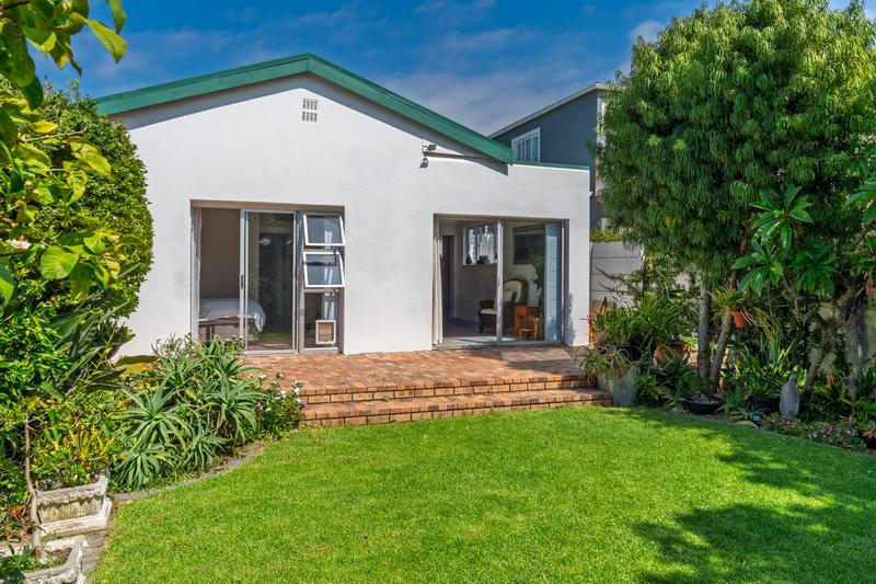 3 Bedroom Property for Sale in Harfield Village Western Cape